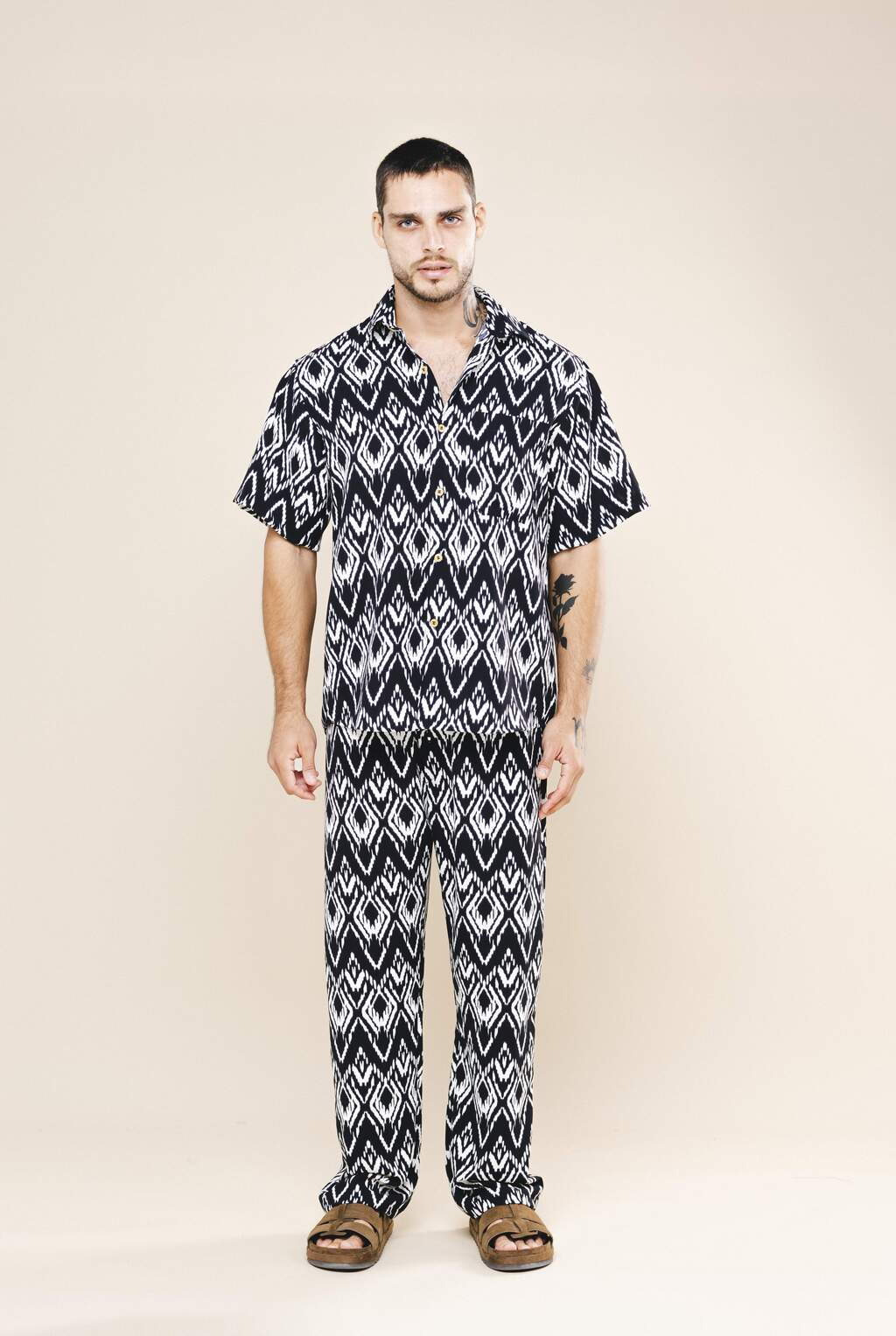 Camisa Estampada Preta