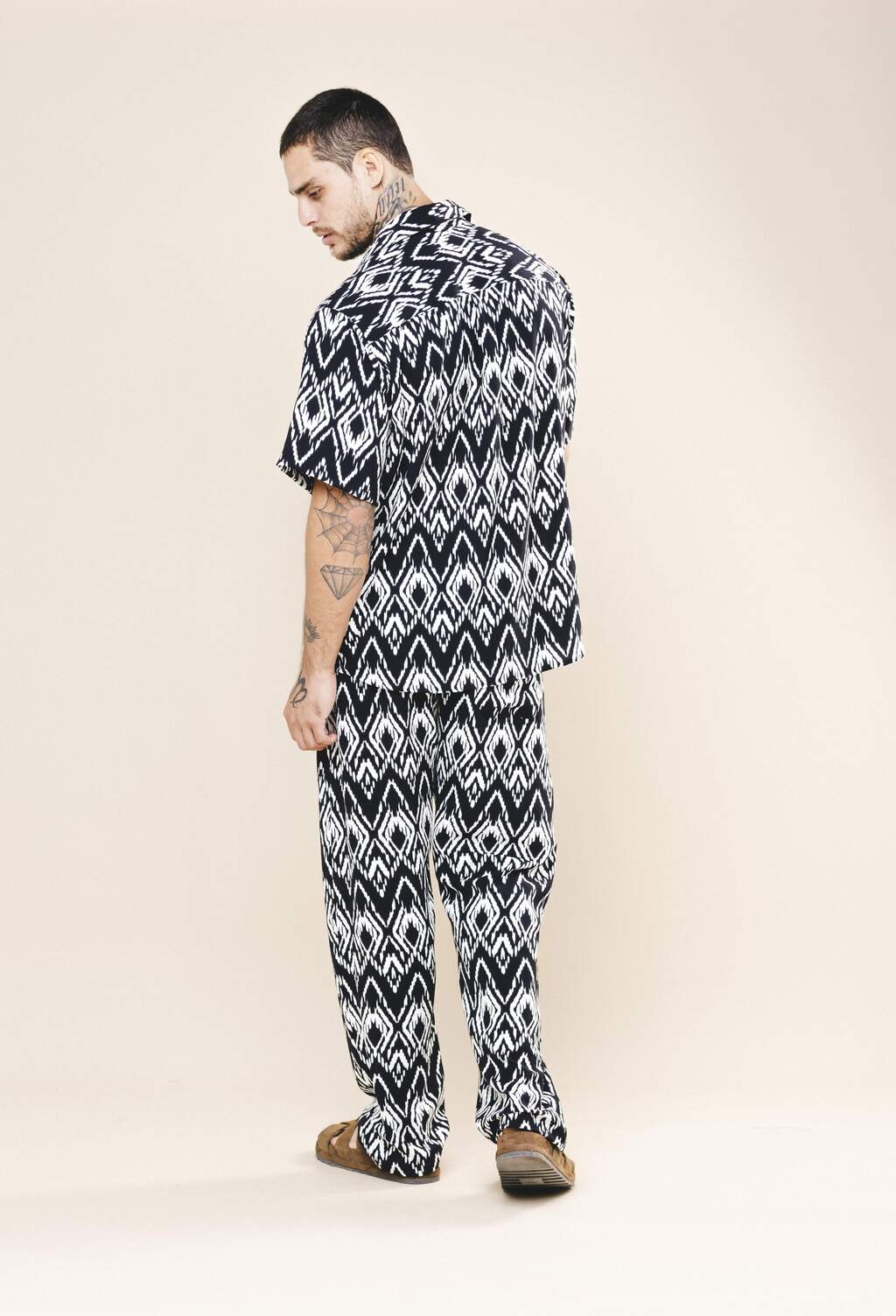 Camisa Estampada Preta
