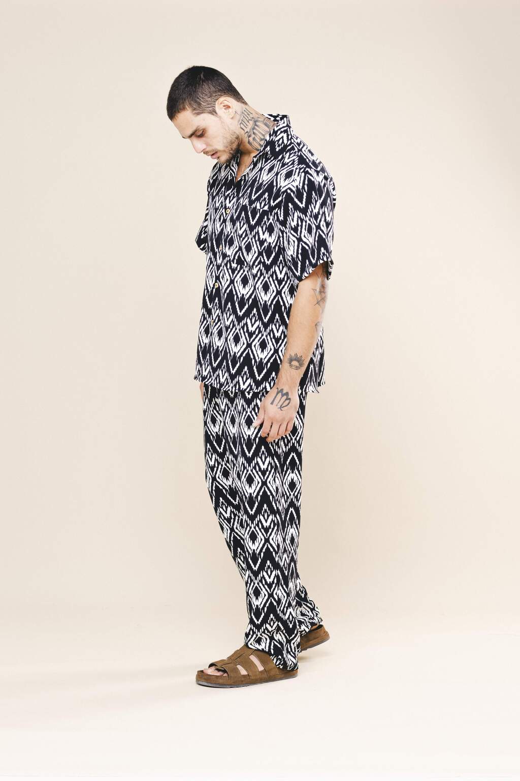Camisa Estampada Preta