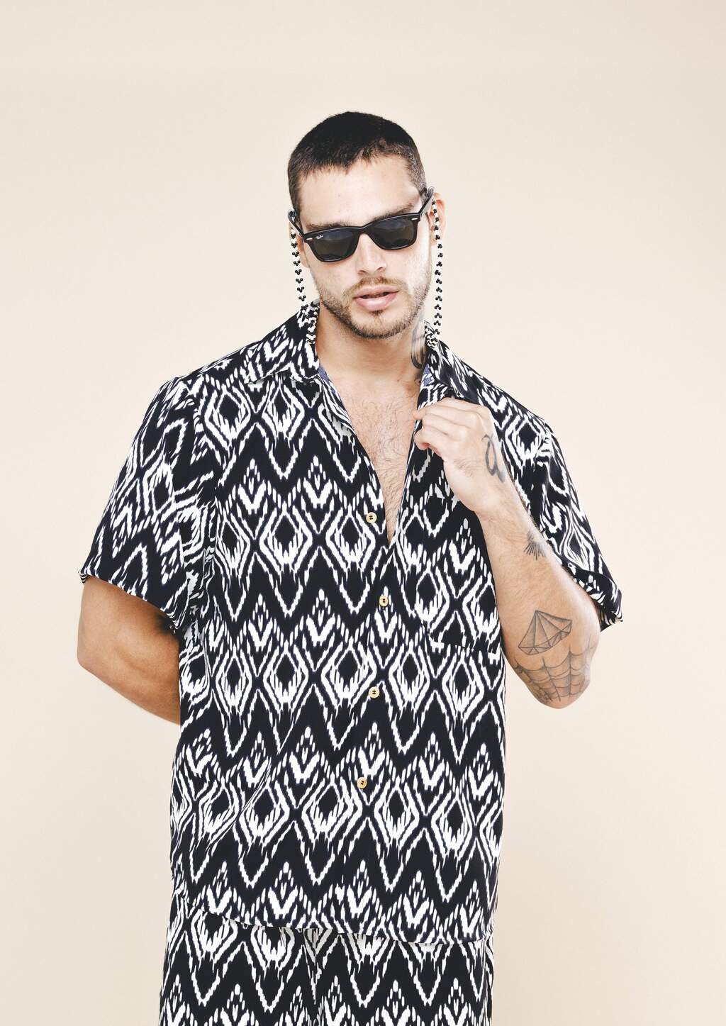 Camisa Estampada Preta