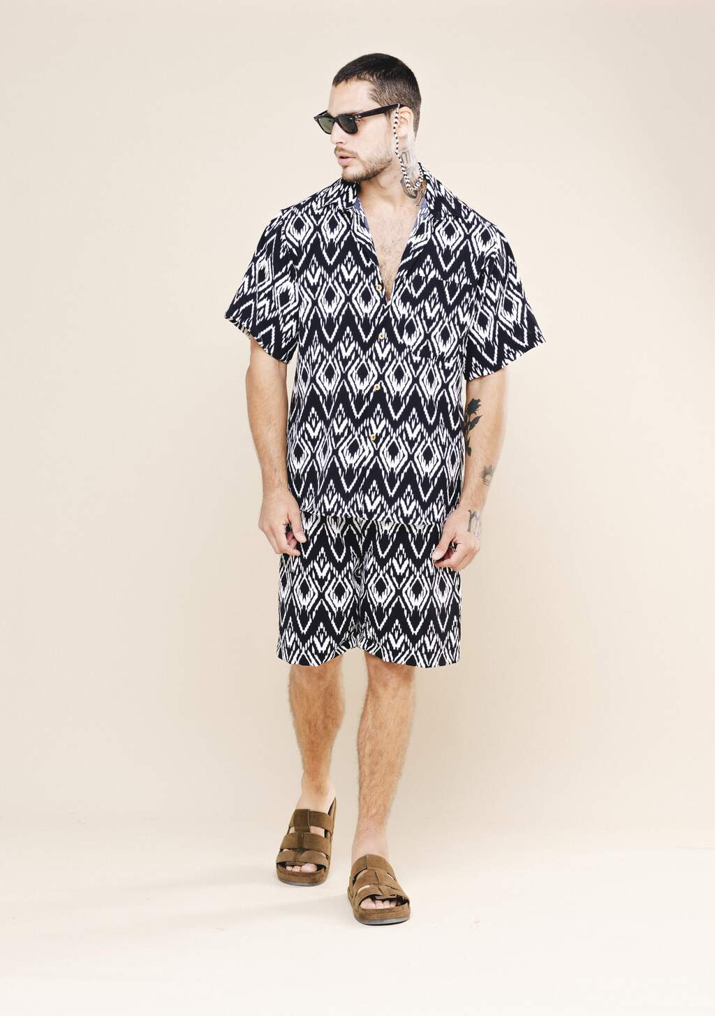 Camisa Estampada Preta