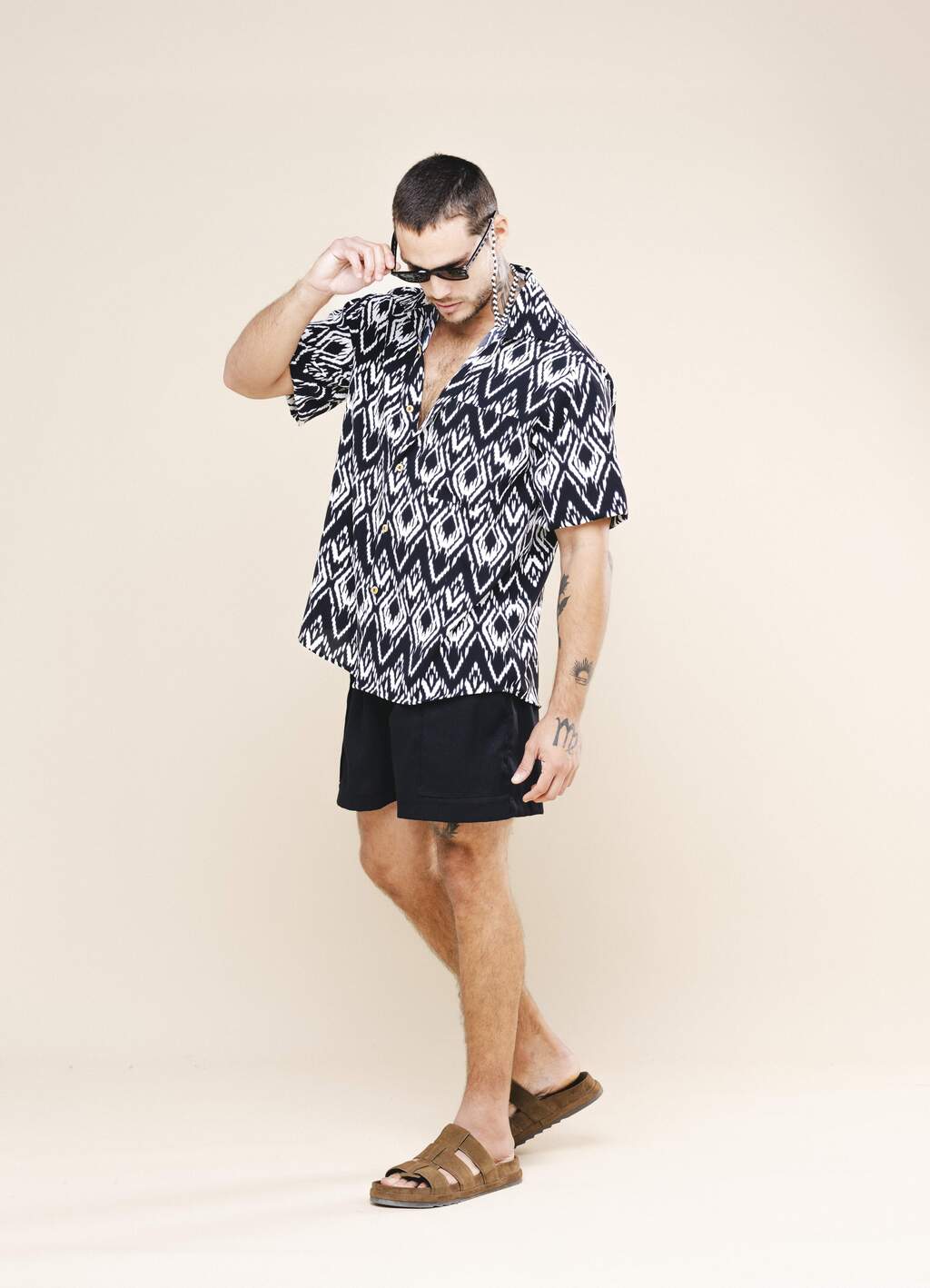 Camisa Estampada Preta