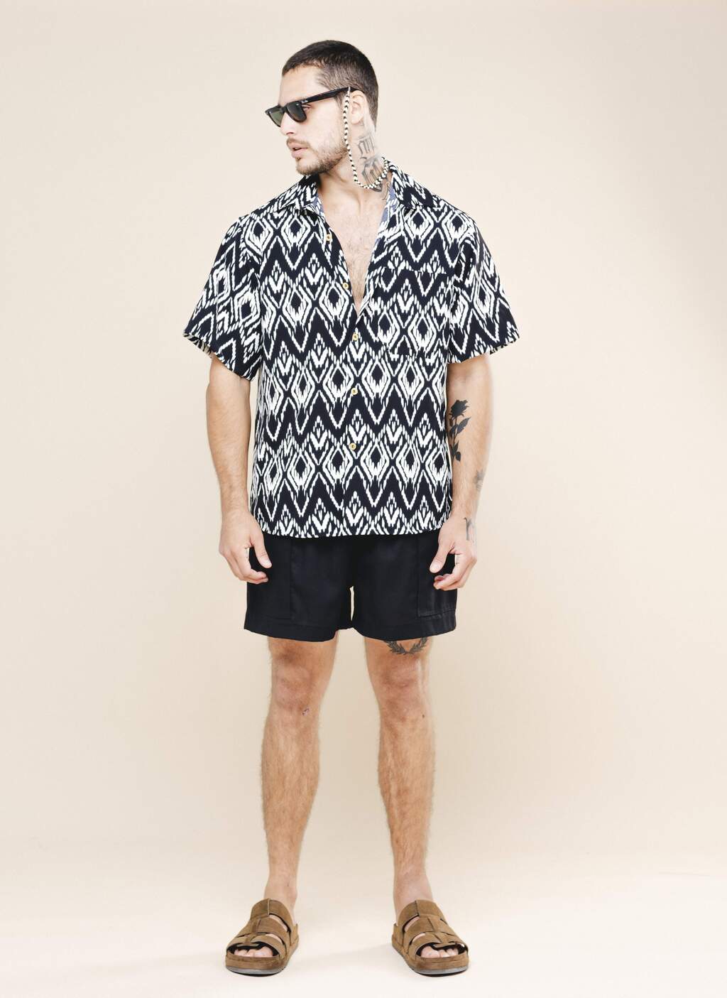 Camisa Estampada Preta