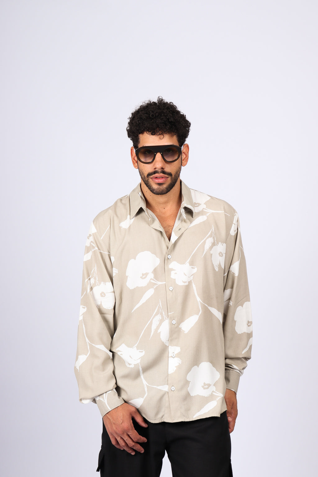 Camisa Manga Longa Flores Cinza