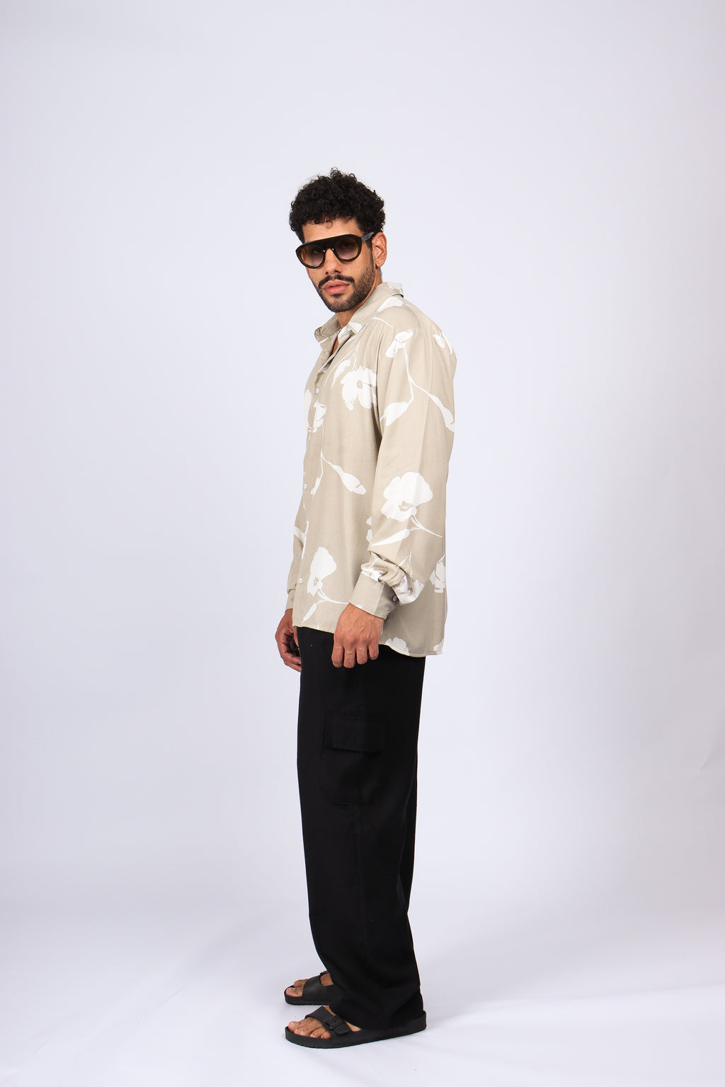 Camisa Manga Longa Flores Cinza