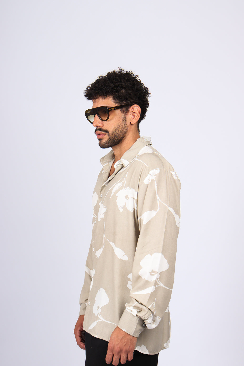 Camisa Manga Longa Flores Cinza