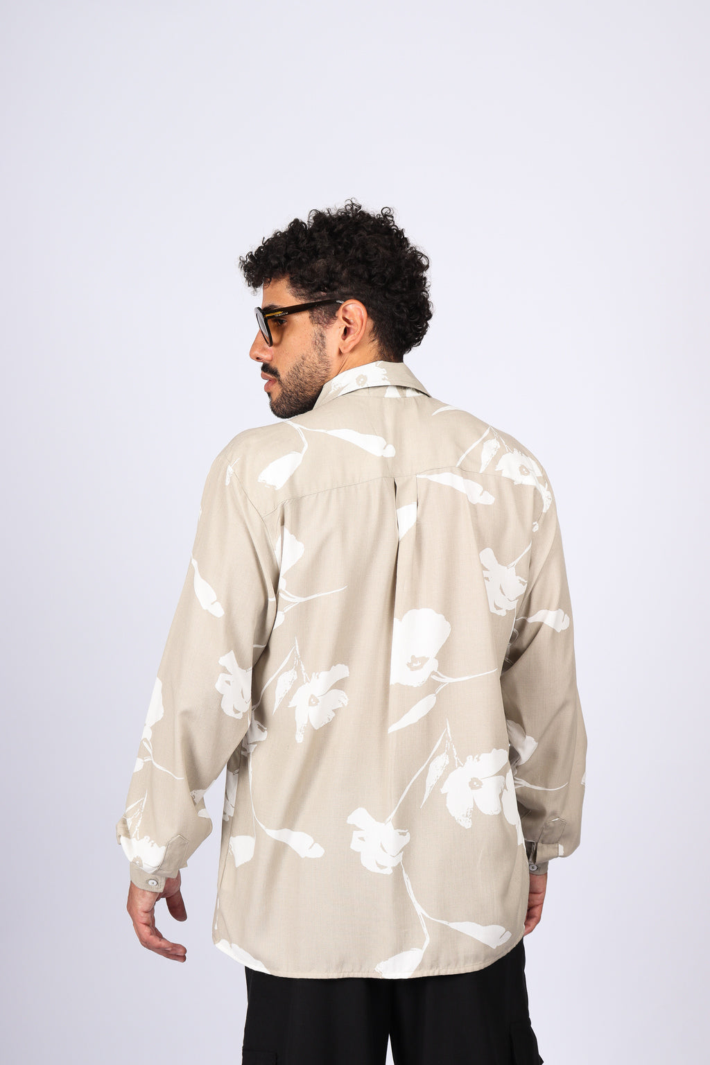 Camisa Manga Longa Flores Cinza