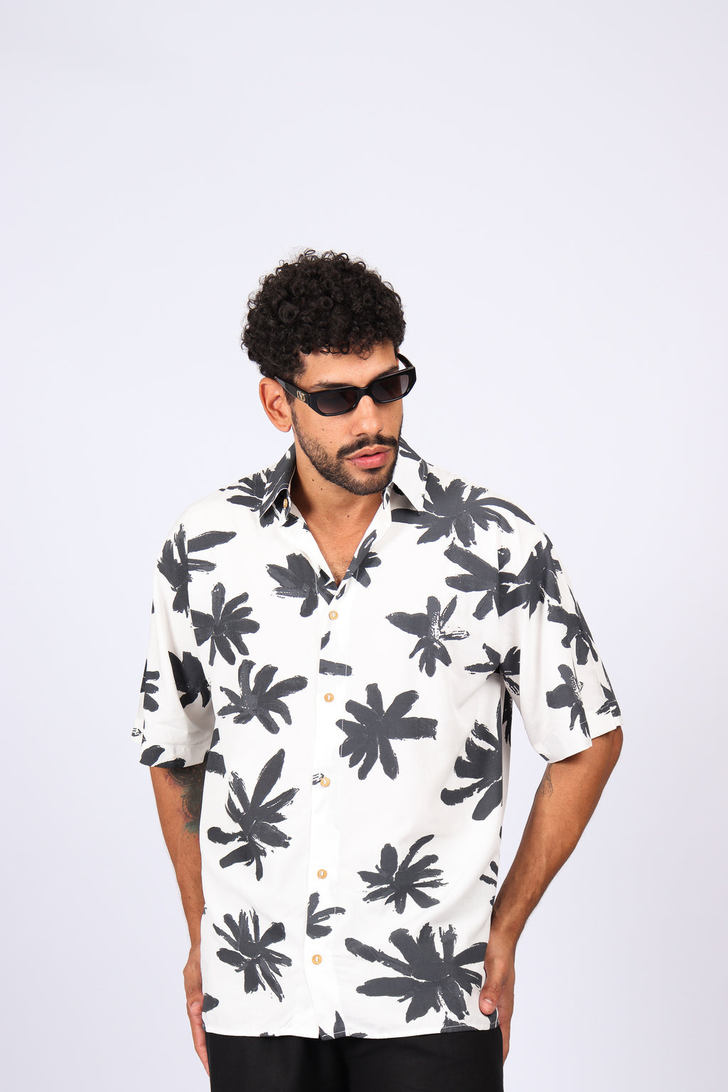 Camisa Over Estampada Flores Off White