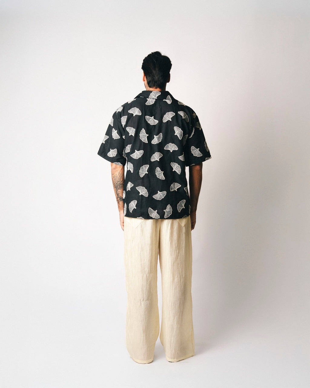 Camisa Over Bordada Preta