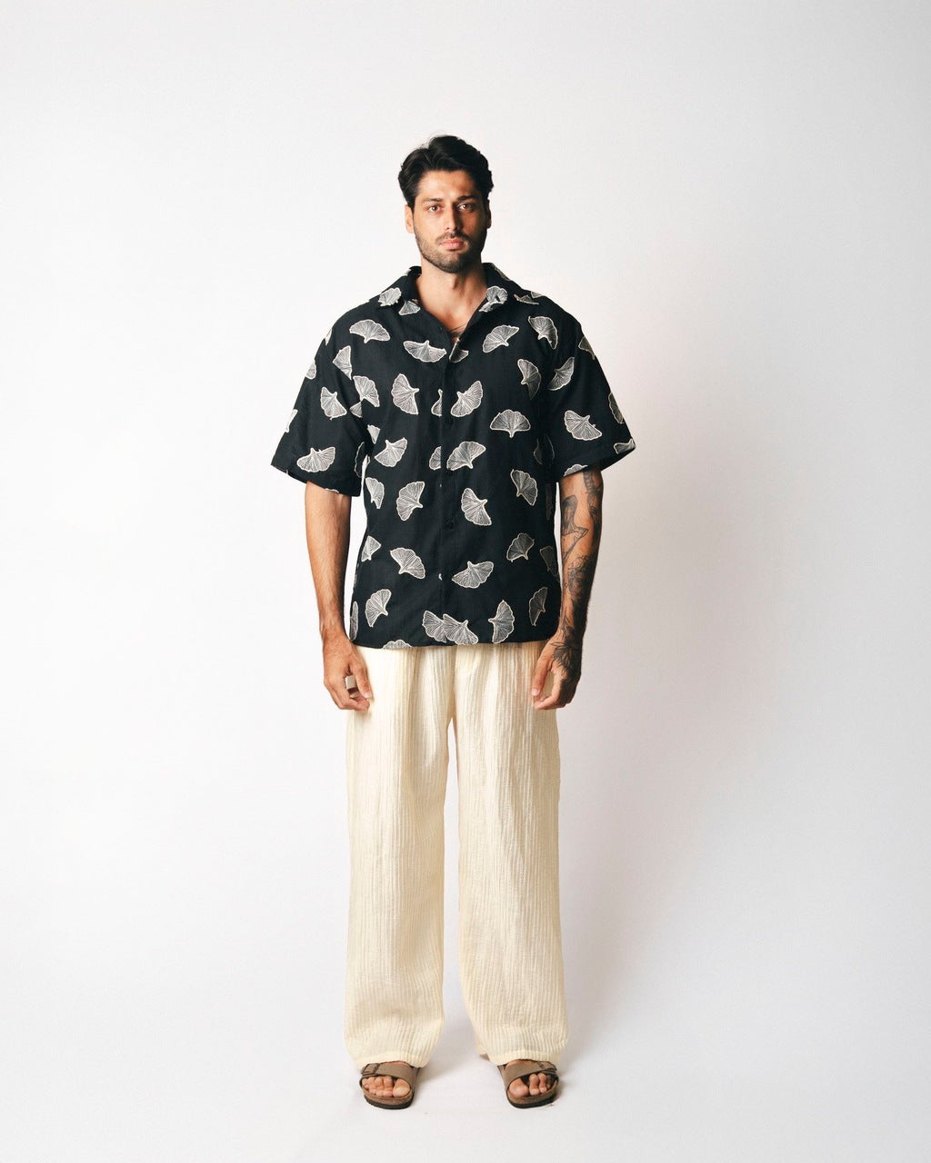 Camisa Over Bordada Preta