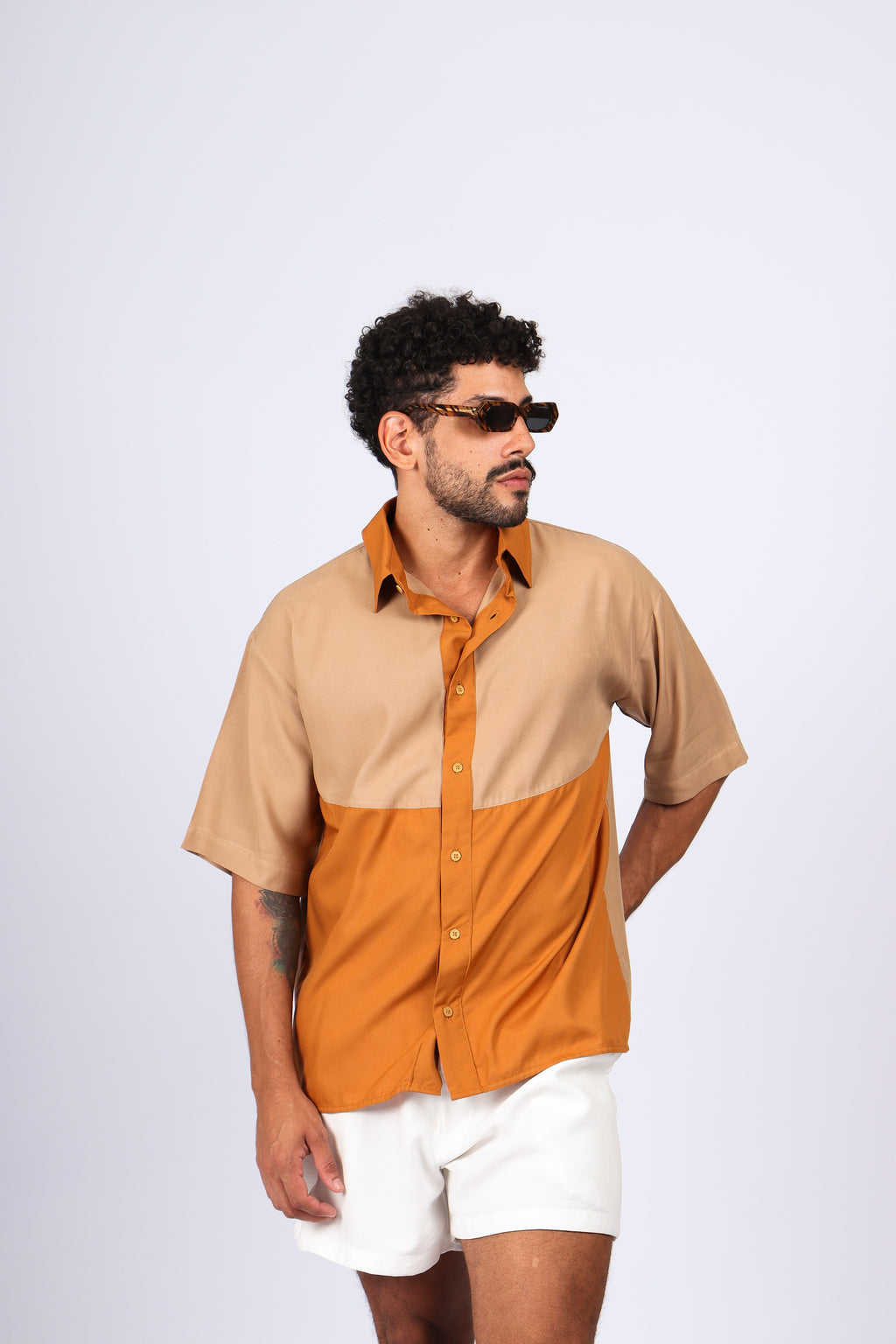 Camisa Recorte Marrom e Bege