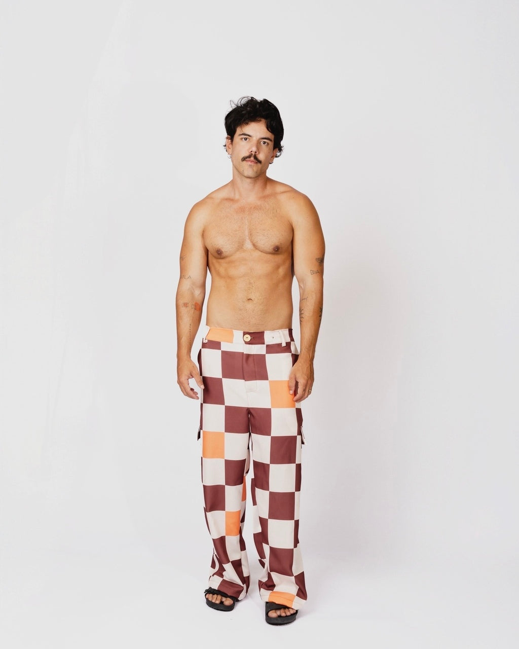 Calça Cargo Xadrez Marrom