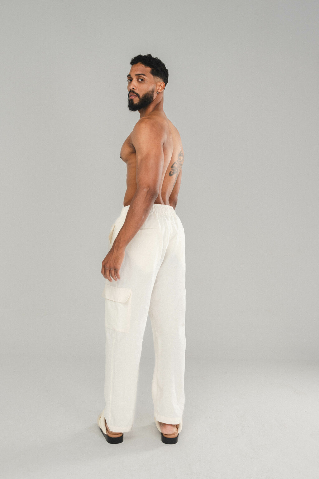 CALÇA CARGO OFF WHITE
