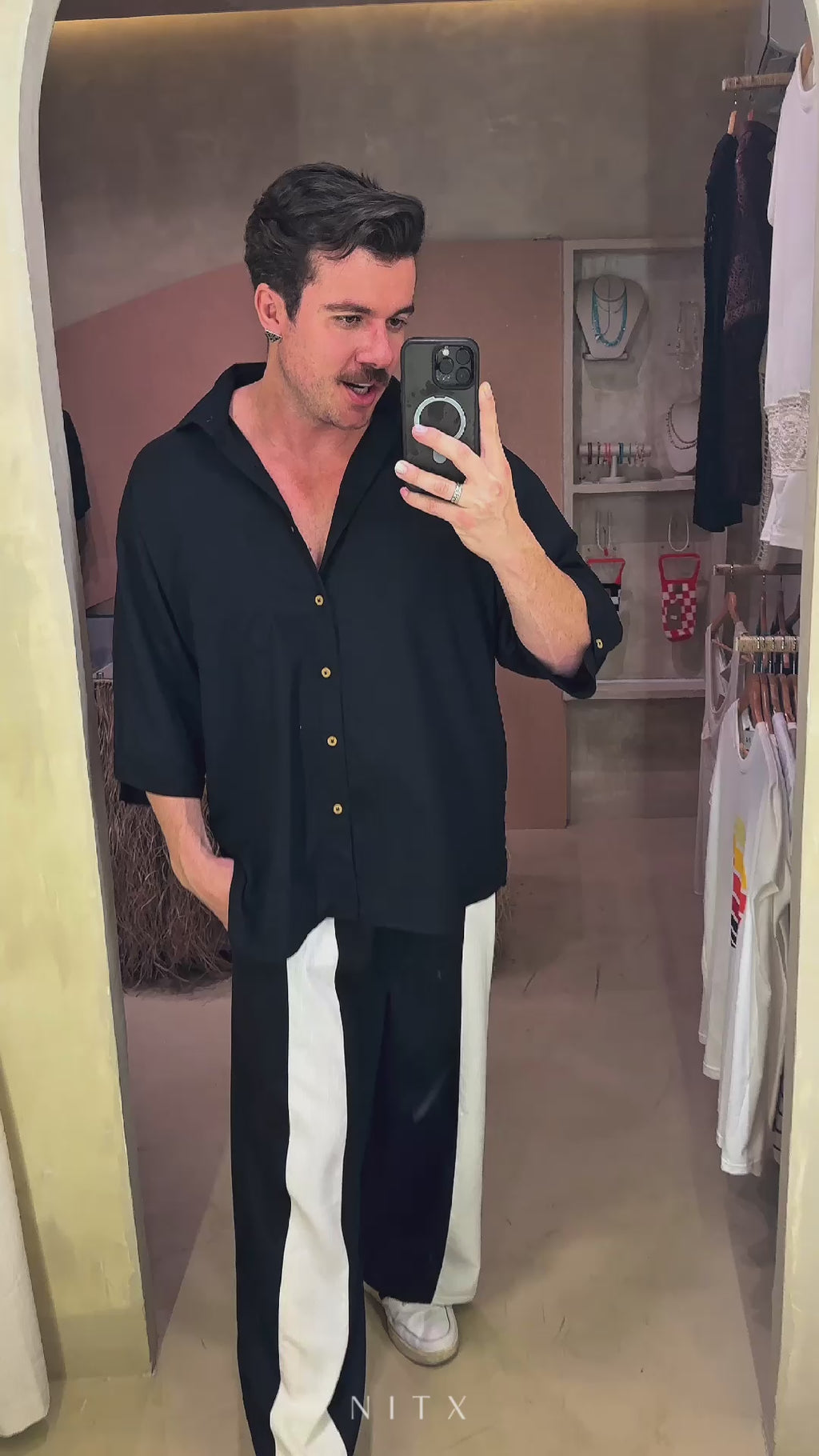 Camisa Oversized Pretaㅤ ㅤㅤㅤㅤㅤㅤㅤㅤㅤㅤㅤ