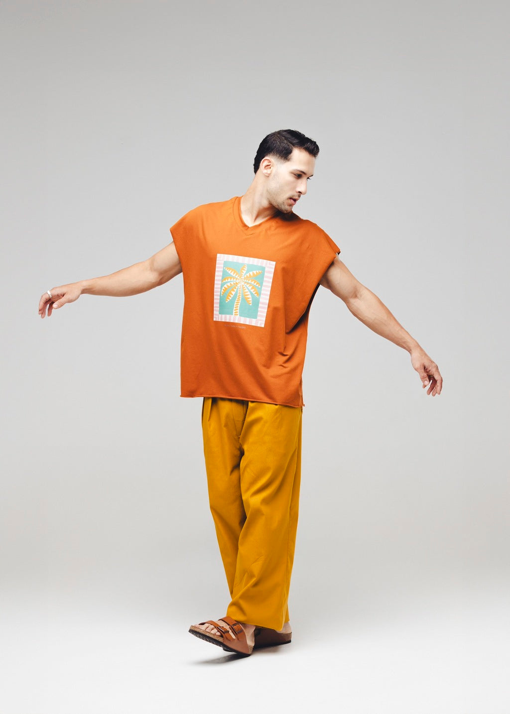 Regata Oversized Coqueiro Marrom