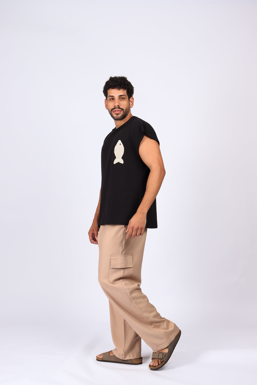 Regata Oversized Peixe Crochê Preta