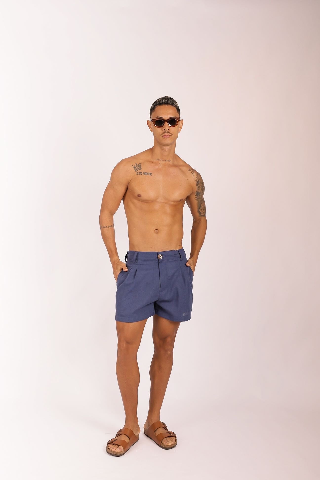 Short Linho Pregas Azul