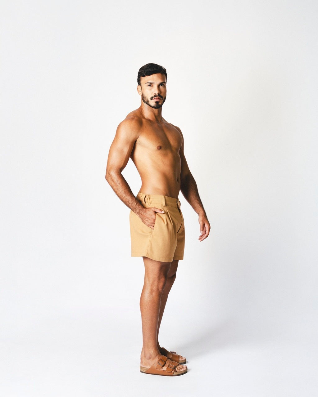 Short Linho Pregas Bege