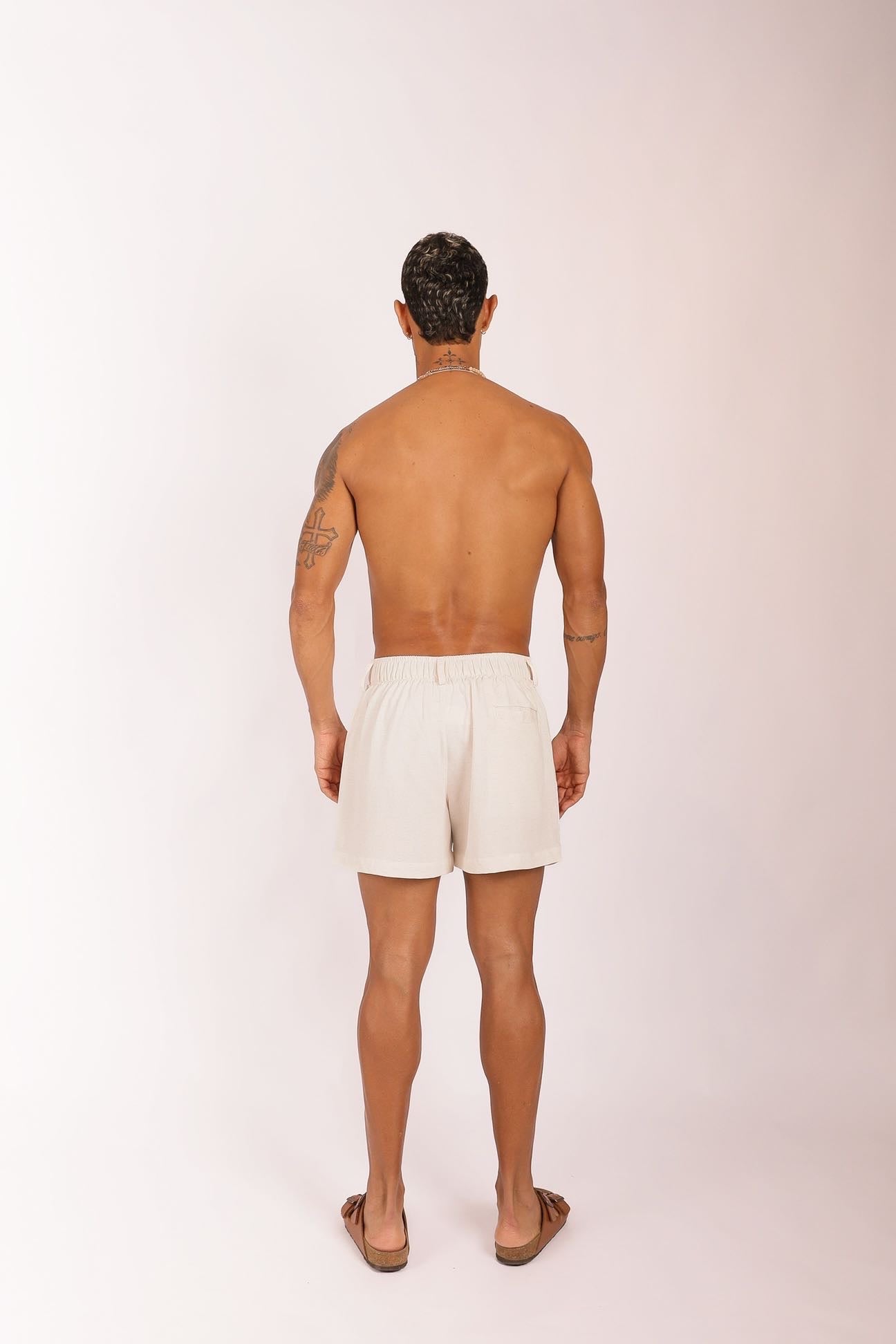 Short Linho Pregas Natural