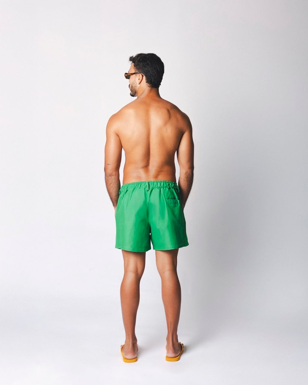 Short Linho Pregas Verde