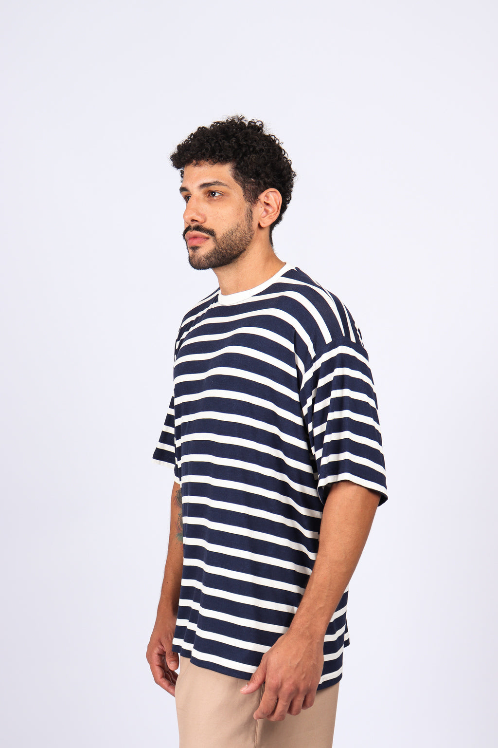 T-Shirt Over Listras Azul Marinho