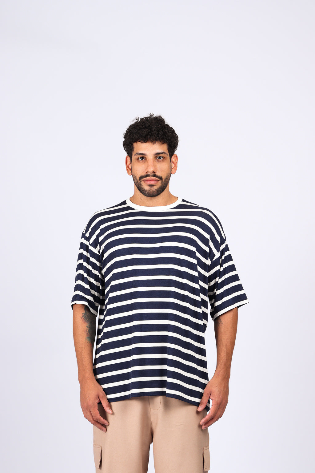 T-Shirt Over Listras Azul Marinho