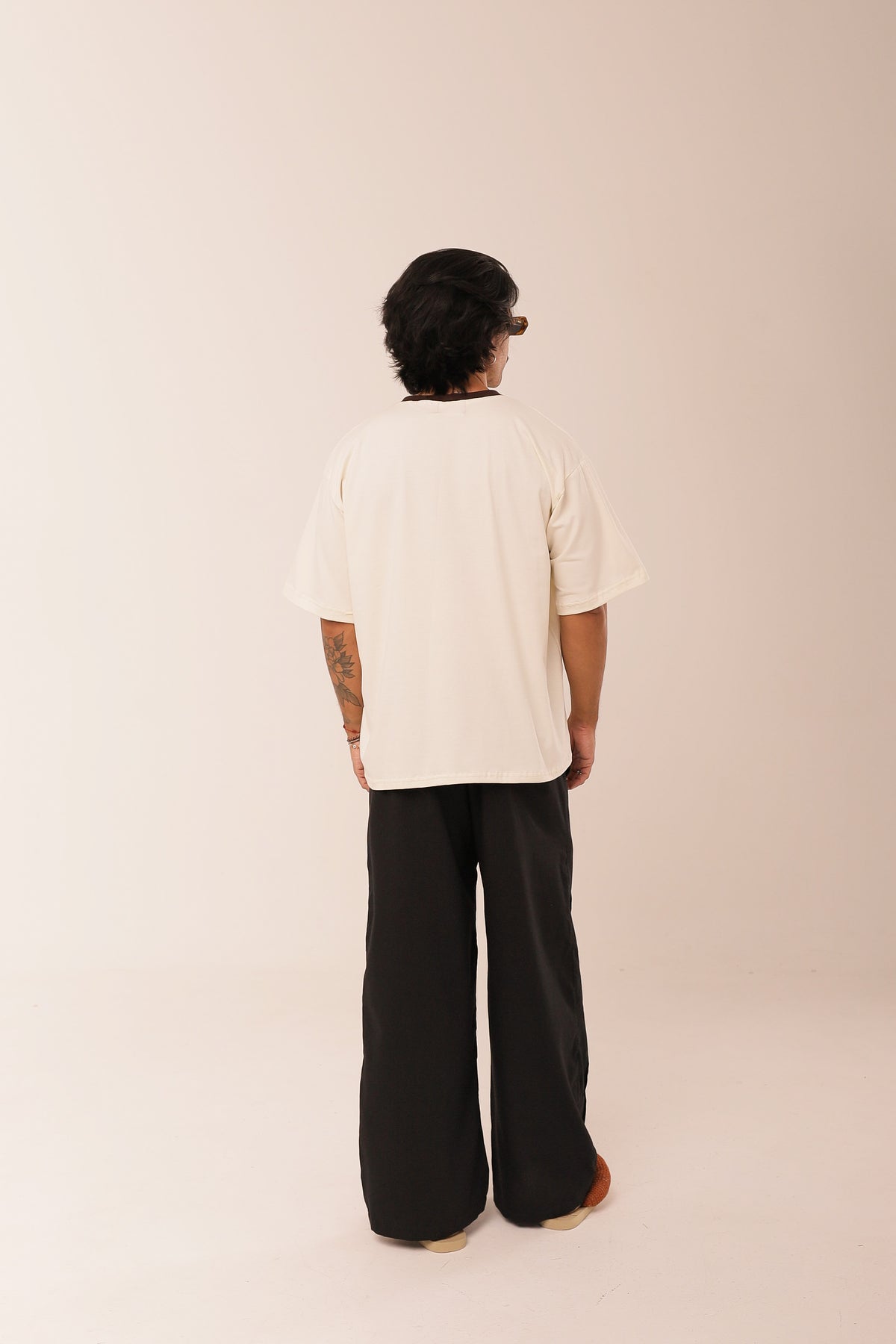 T Shirt Over Sol Sagrado NITX Off White vista costas