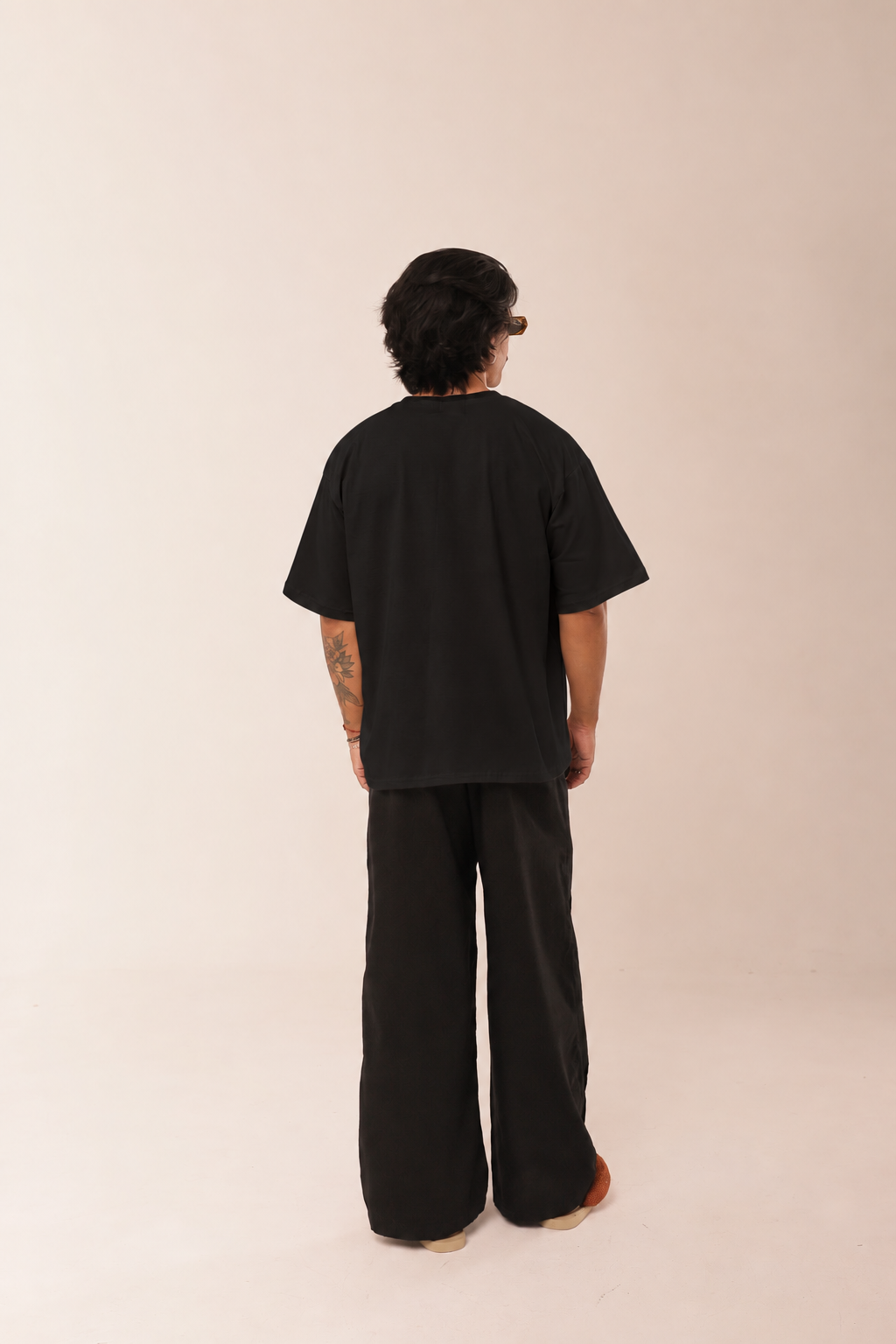 T Shirt Over Sol Sagrado NITX Preto vista costas
